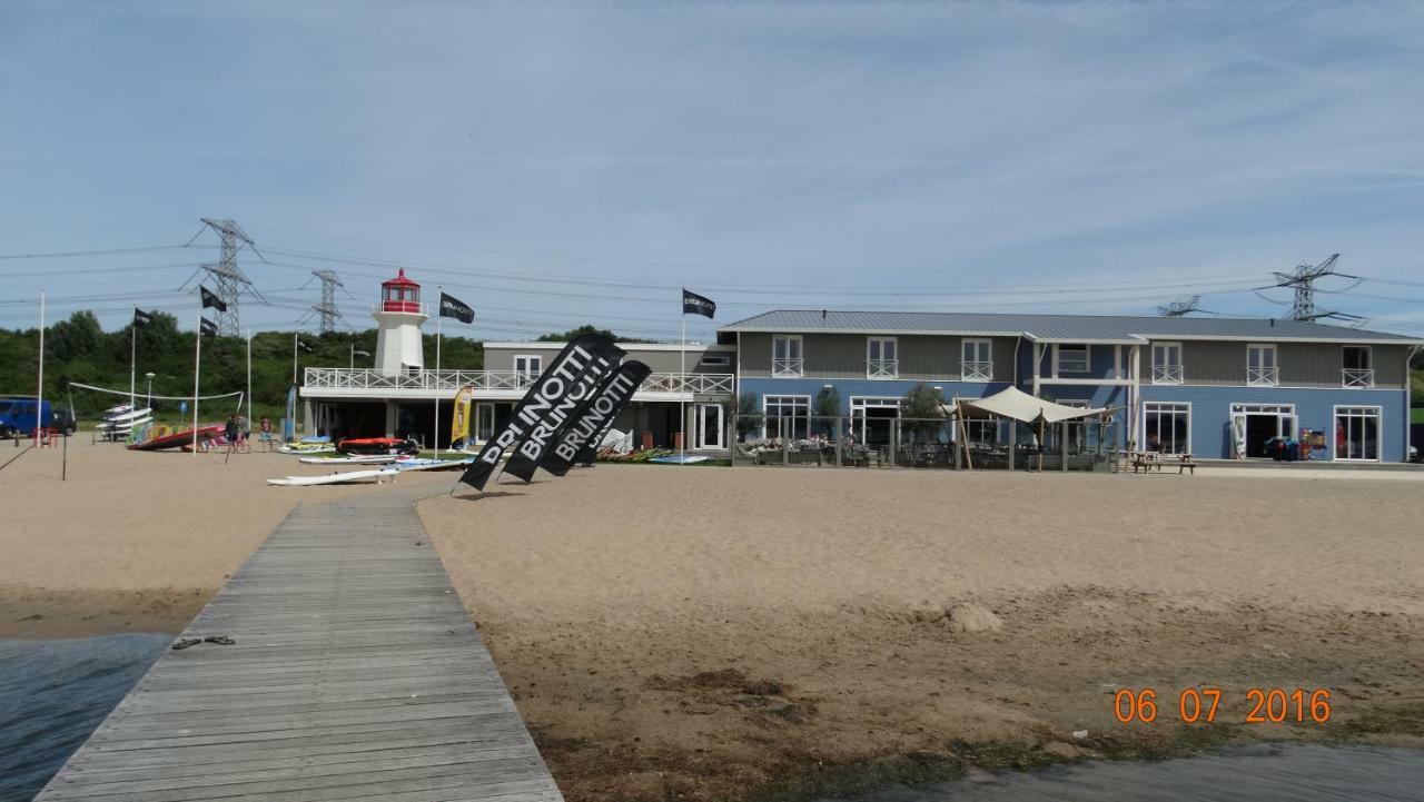 Beach Hotel Oostvoorne Eksteriør billede
